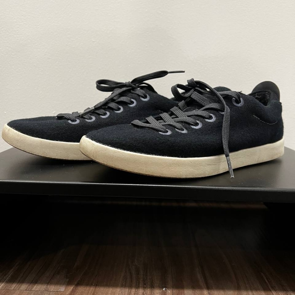 allbirds black tree pipers in size 8